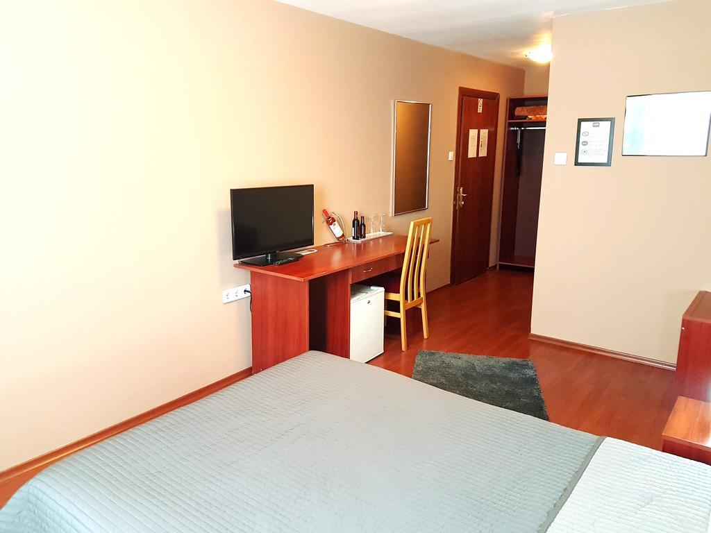 Hotel Mic Bucureşti Ngoại thất bức ảnh