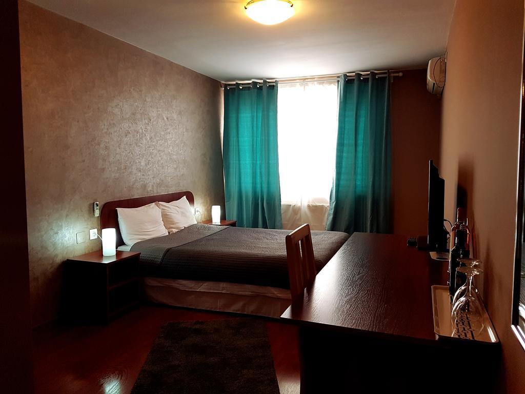 Hotel Mic Bucureşti Ngoại thất bức ảnh