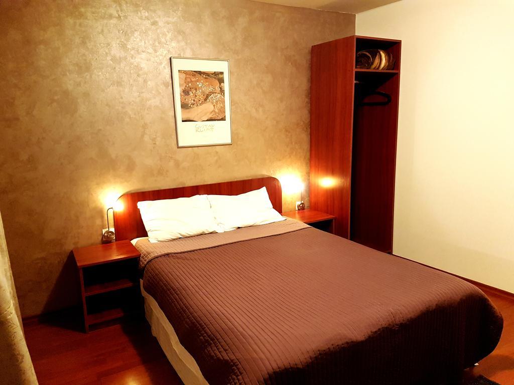 Hotel Mic Bucureşti Ngoại thất bức ảnh