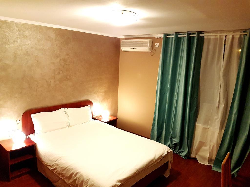 Hotel Mic Bucureşti Ngoại thất bức ảnh
