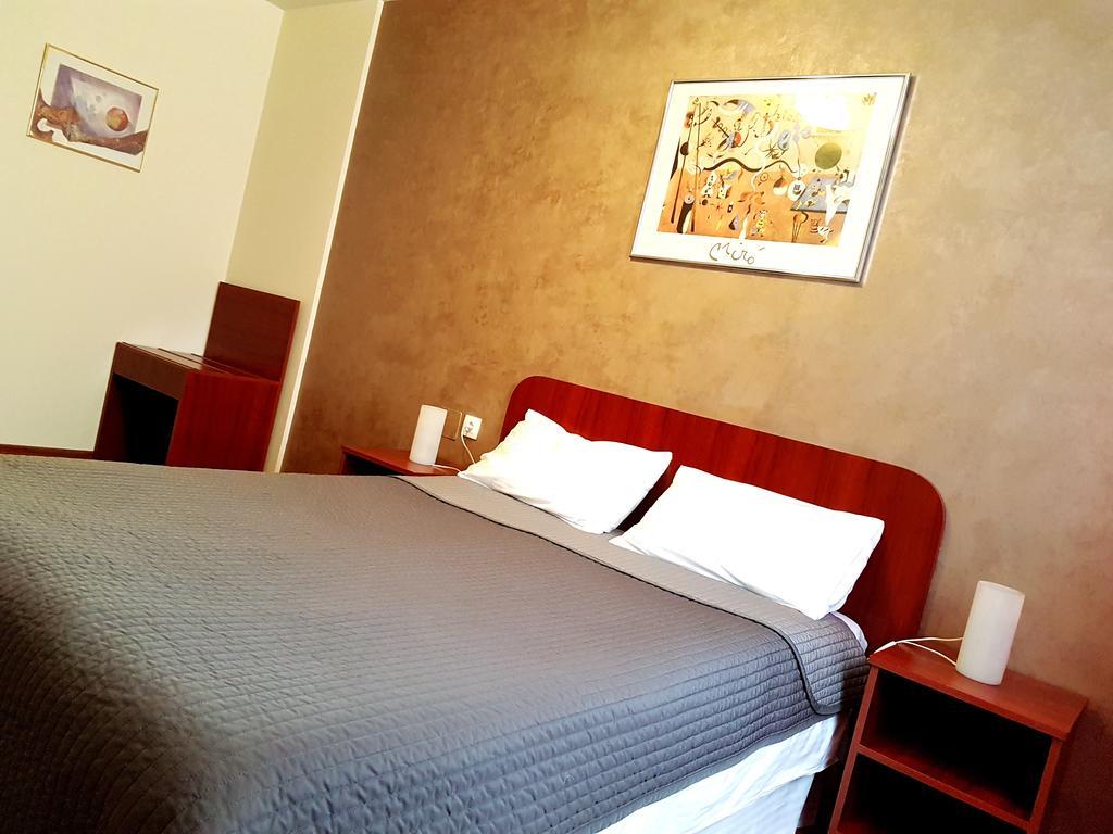 Hotel Mic Bucureşti Ngoại thất bức ảnh