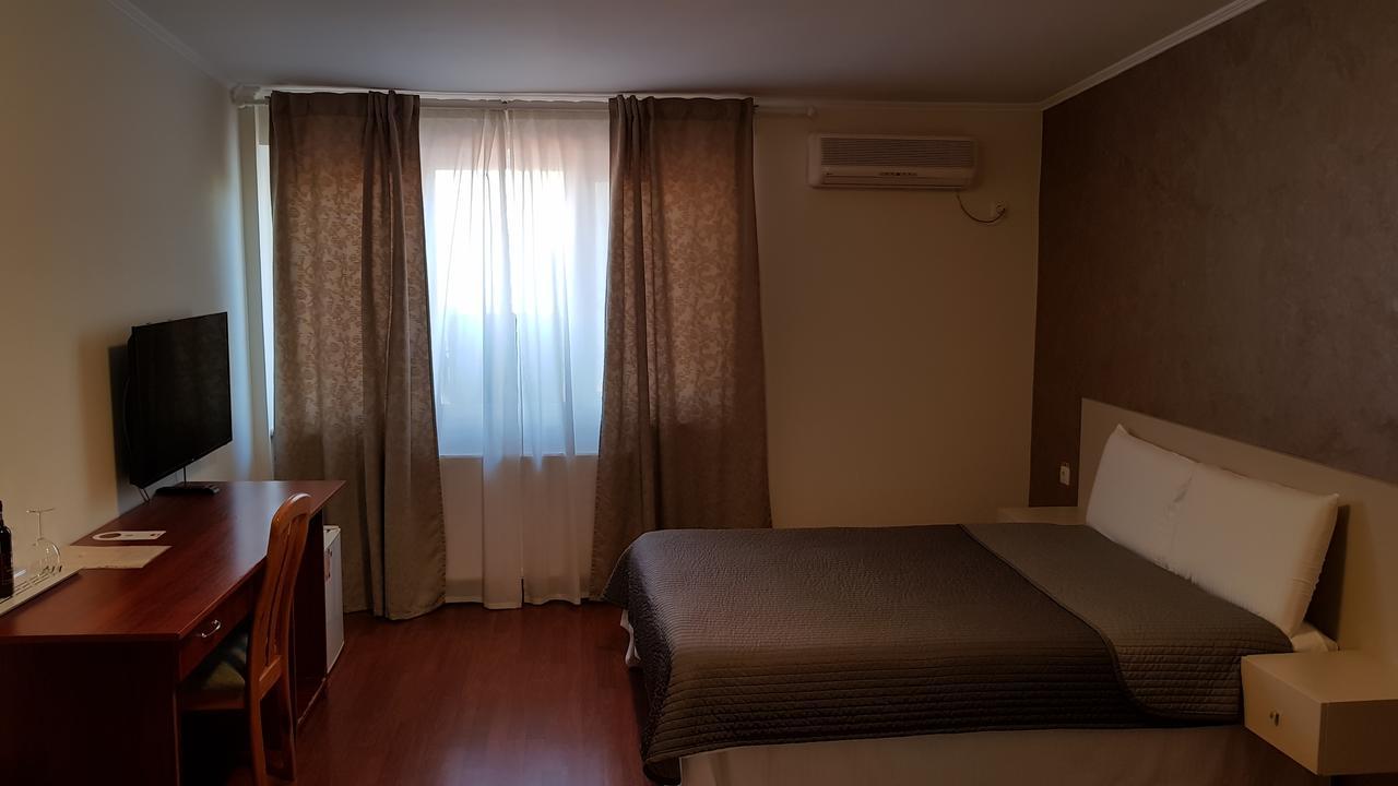 Hotel Mic Bucureşti Ngoại thất bức ảnh